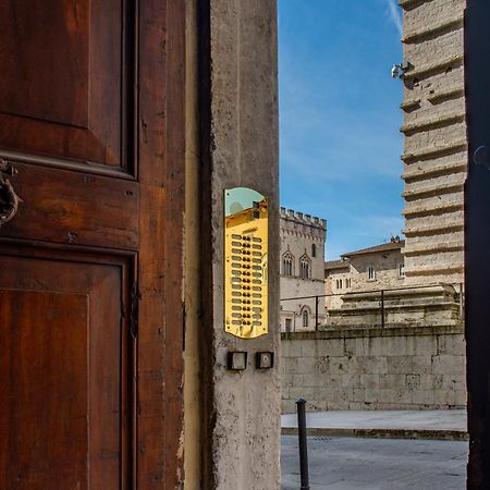 Maggiore Suite - Piazza IV Novembre Перуджа Екстериор снимка