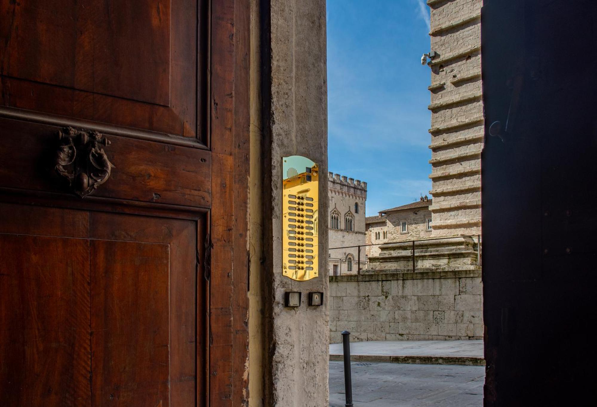 Maggiore Suite - Piazza IV Novembre Перуджа Екстериор снимка
